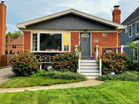 550 W Gladys Avenue, Elmhurst, IL 60126