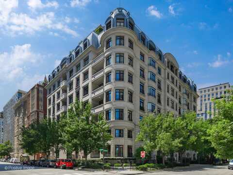 65 E Goethe Street, Chicago, IL 60610