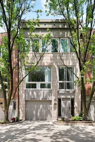 2675 N Greenview Avenue, Chicago, IL 60614