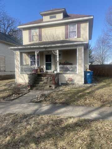393 N 6th Avenue, Kankakee, IL 60901