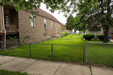 8540 S Mackinaw Avenue, Chicago, IL 60617