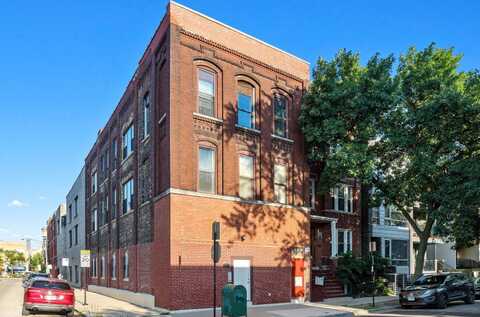 885 N Marshfield Avenue, Chicago, IL 60622