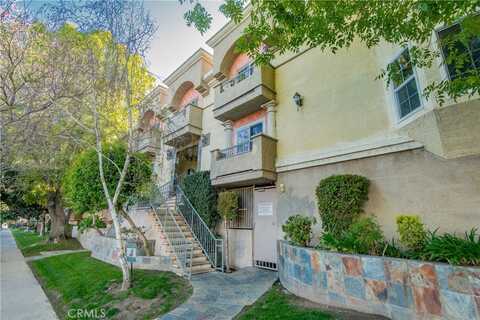 7045 Woodley Avenue, Van Nuys, CA 91406
