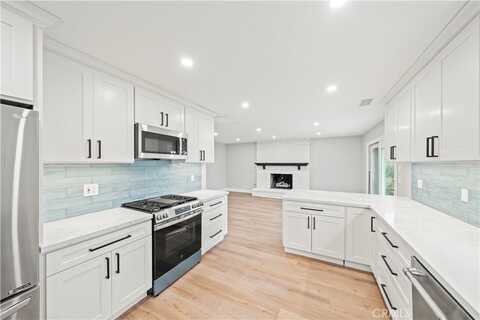 5262 Kenilworth Drive, Huntington Beach, CA 92649