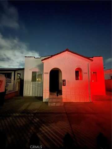5869 Bonsallo Avenue, Los Angeles, CA 90044
