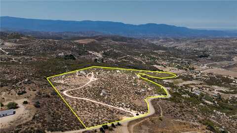 8 Centernnial Street, Aguanga, CA 92536