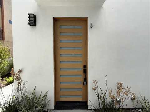 5044 Laurel Canyon Boulevard, Valley Village, CA 91607
