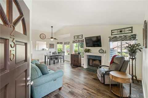22909 Banyan Place, Saugus, CA 91390