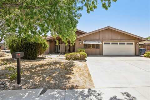 2848 W Avenue J4, Lancaster, CA 93536