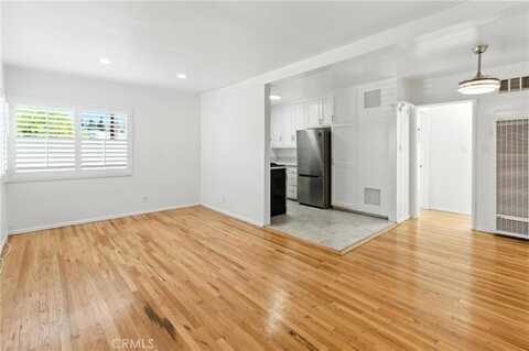 14205 Moorpark St., Sherman Oaks, CA 91403