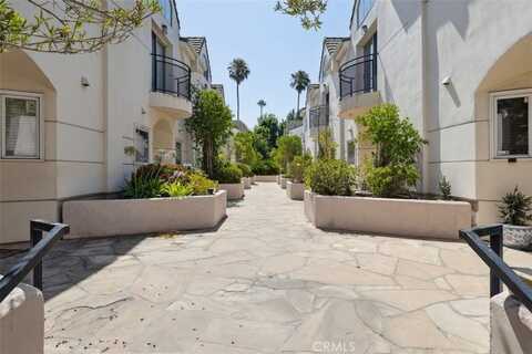 5107 Coldwater Canyon Avenue, Sherman Oaks, CA 91423