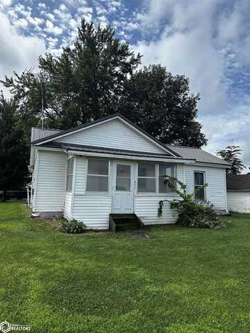 511 Middle Street, Brooklyn, IA 52211