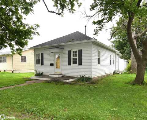 411 N Iowa Avenue, Eagle Grove, IA 50533