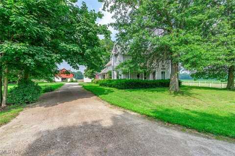 10044 Franchester Road, Burbank, OH 44214