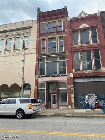 328 Market Street, Steubenville, OH 43952