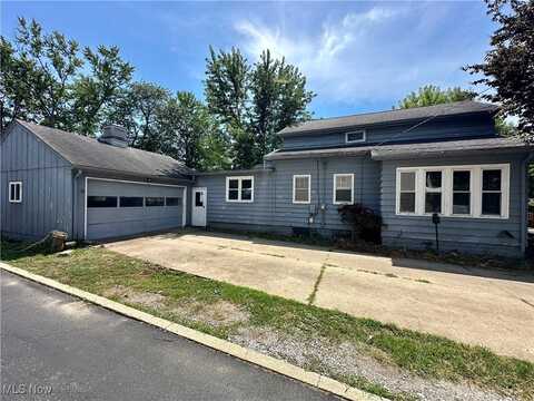 516 W Main Street, Geneva, OH 44041