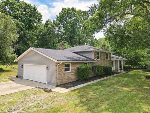528 Fernwood Avenue, Tallmadge, OH 44278