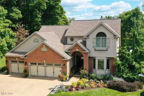 1902 Hollythorne Road NE, Canton, OH 44721