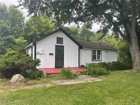 12676 Main Market Road, Burton, OH 44021