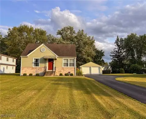 737 Champion Avenue W, Warren, OH 44483