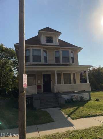 10322 Colonial Avenue, Cleveland, OH 44108