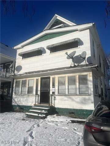 6727 Clement Avenue, Cleveland, OH 44105