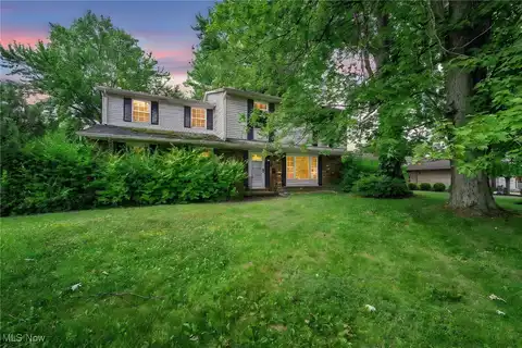 36988 Clearway Drive, Eastlake, OH 44095