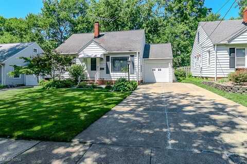 5223 Edenhurst Road, Lyndhurst, OH 44124