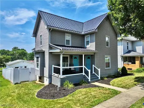 306 Maple Street SW, Sugarcreek, OH 44681