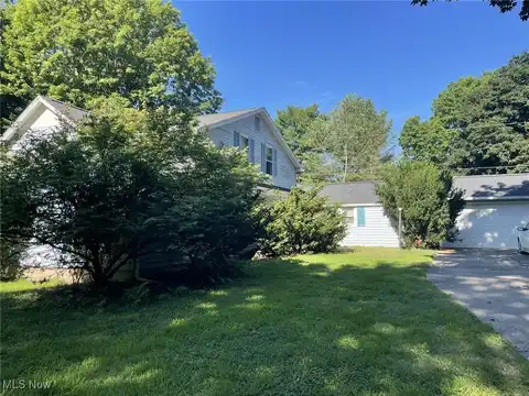 1038 Dell Circle NW, Canton, OH 44720