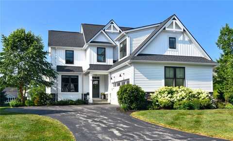 7319 Villa Ridge, Chagrin Falls, OH 44023