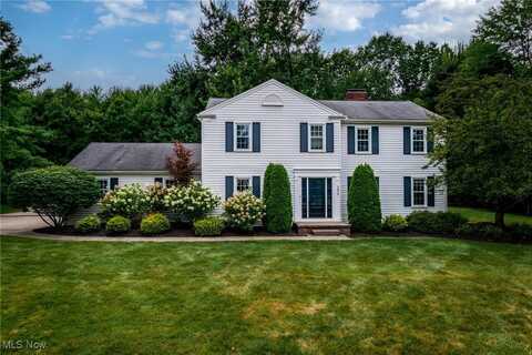 390 Willard Road, Aurora, OH 44202
