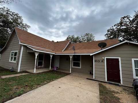 910 West Long Street, Stephenville, TX 76401