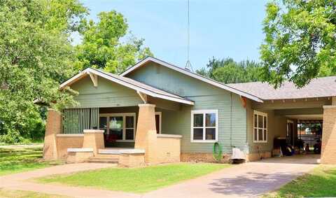 203 East Bennett Street, Strawn, TX 76475