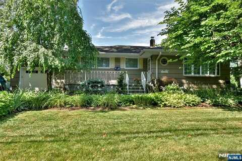 484 Hoover Avenue, Washington, NJ 07676