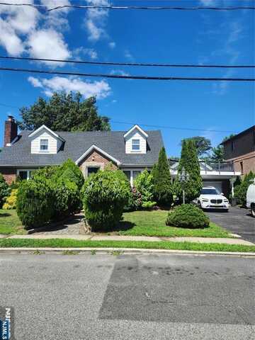 275 Elsmere Place, Fort Lee, NJ 07024