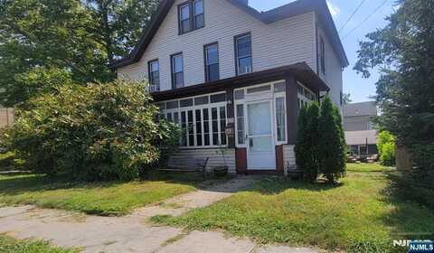 123 Sylvan Street 123, Rutherford, NJ 07070