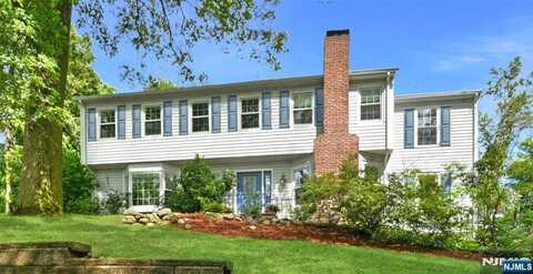 28 Indian Drive, Woodcliff Lake, NJ 07677