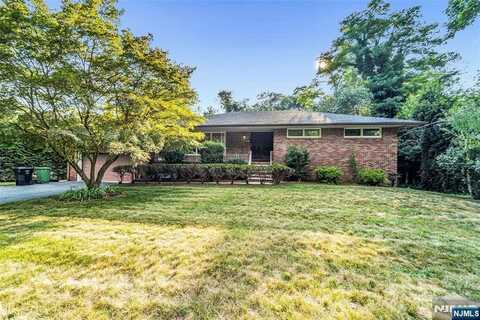 341 Paramus Road, Paramus, NJ 07652