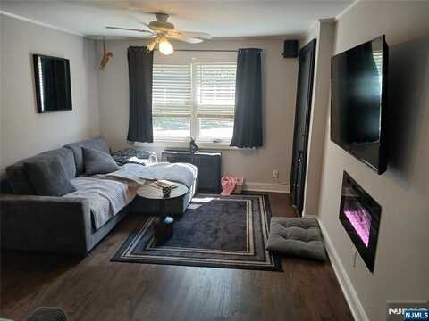 108a Hastings, Rutherford, NJ 07070
