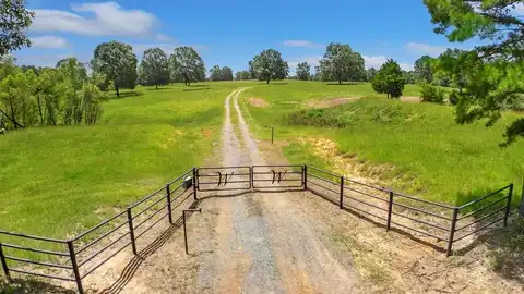 1207 County Road 4054, Timpson, TX 75975