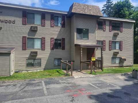 9 Treetop Circle, Laconia, NH 02346