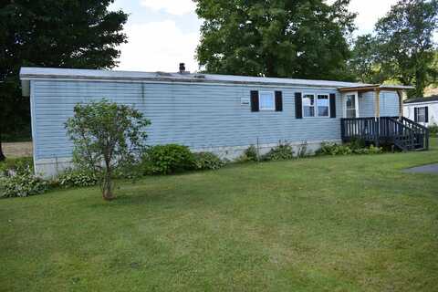 89 Roland Street, Barton, VT 05822