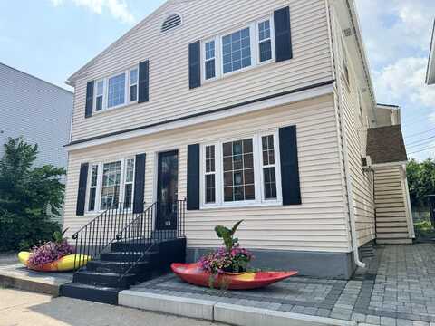 325 Central Street, Franklin, NH 03235
