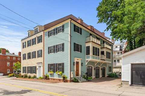 449 Court Street, Portsmouth, NH 03801