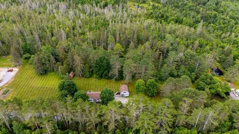 295 Old Waterford Road, Littleton, NH 03561