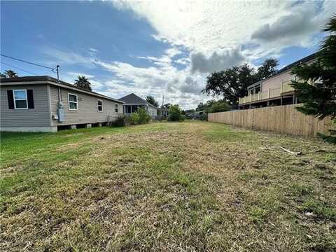 6017 WARRINGTON Drive, New Orleans, LA 70122