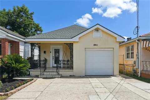 8911 EDINBURGH Drive, New Orleans, LA 70118