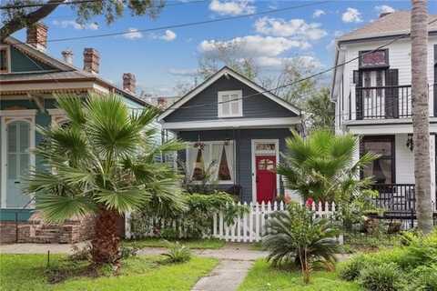 1715 URSULINES Avenue, New Orleans, LA 70116