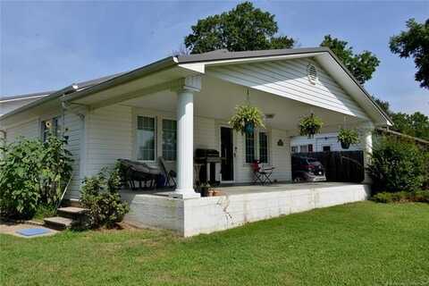 611 S Seneca Street, Weleetka, OK 74880